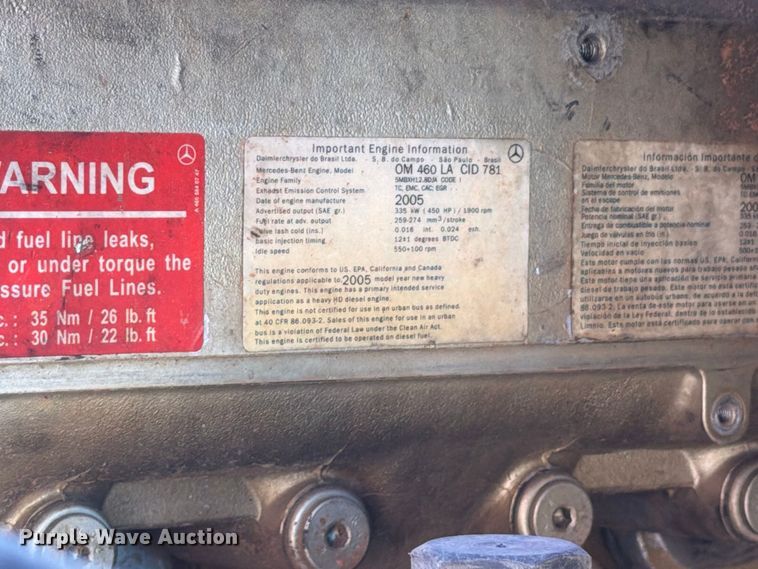 image for item FM7668 2006 Sterling Truck L9500 Series concrete pump truck