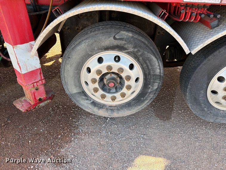 image for item FM7668 2006 Sterling Truck L9500 Series concrete pump truck