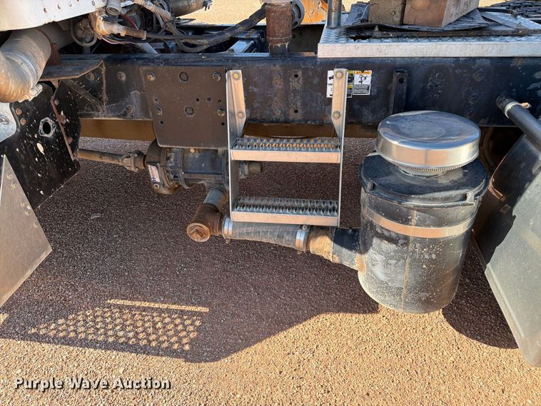 image for item FM7670 2005 Kenworth W900 semi truck