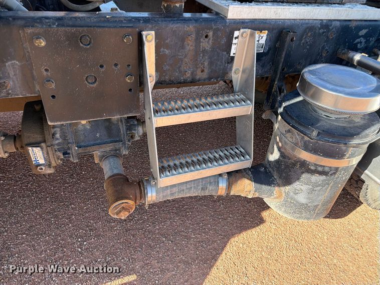 image for item FM7670 2005 Kenworth W900 semi truck