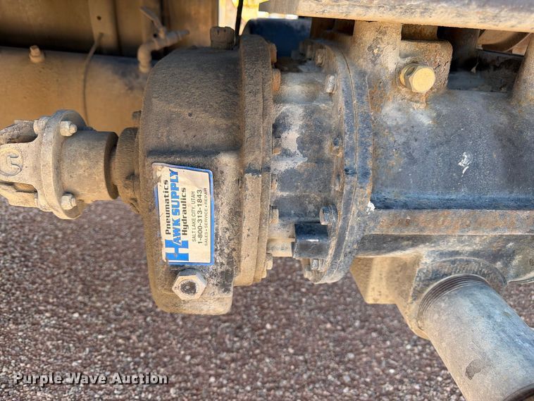 image for item FM7670 2005 Kenworth W900 semi truck
