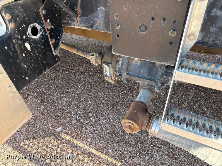 image for item FM7670 2005 Kenworth W900 semi truck