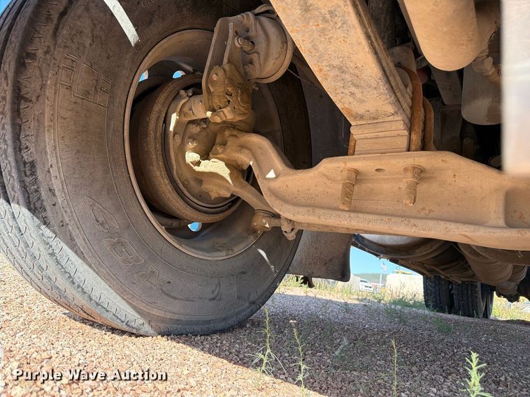 image for item FM7670 2005 Kenworth W900 semi truck