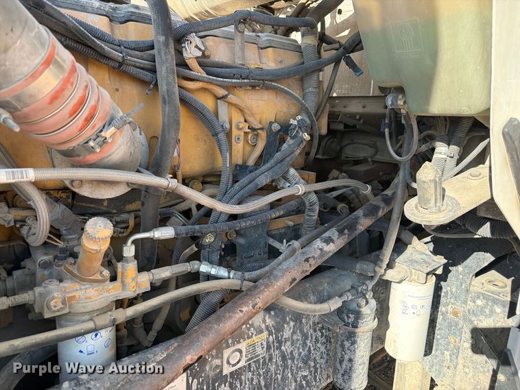 image for item FM7670 2005 Kenworth W900 semi truck