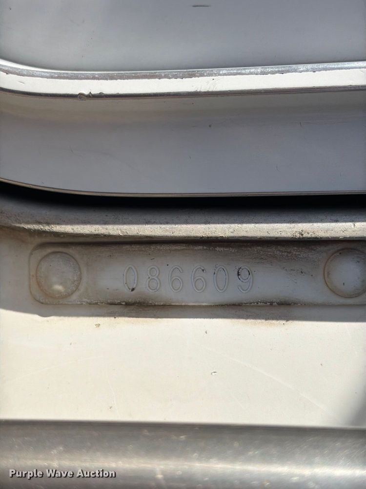 image for item FM7670 2005 Kenworth W900 semi truck