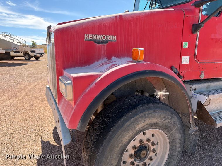 image for item FM7673 2003 Kenworth W900 ready mix truck