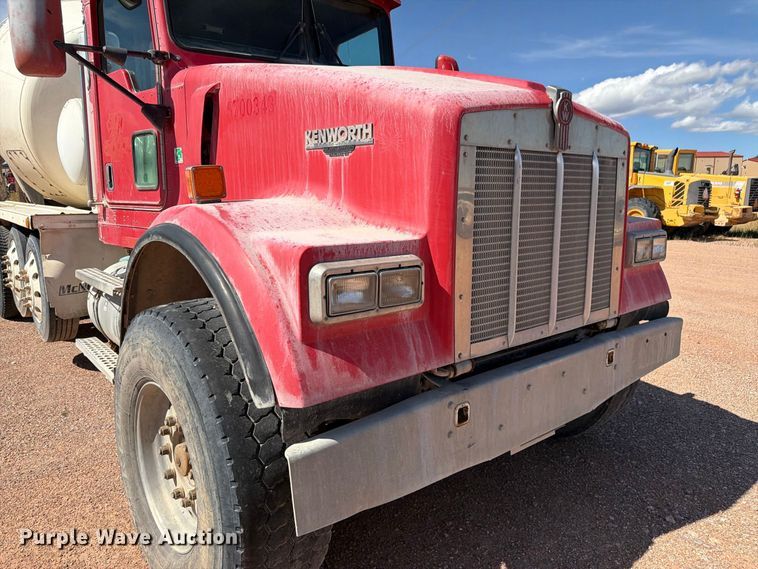 image for item FM7673 2003 Kenworth W900 ready mix truck