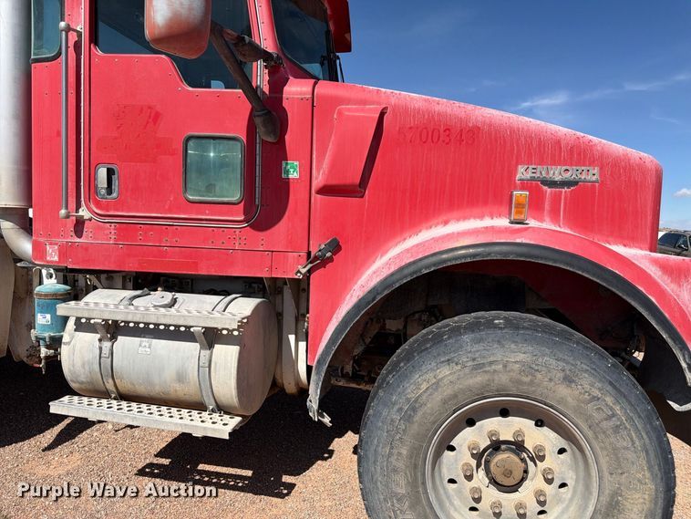 image for item FM7673 2003 Kenworth W900 ready mix truck