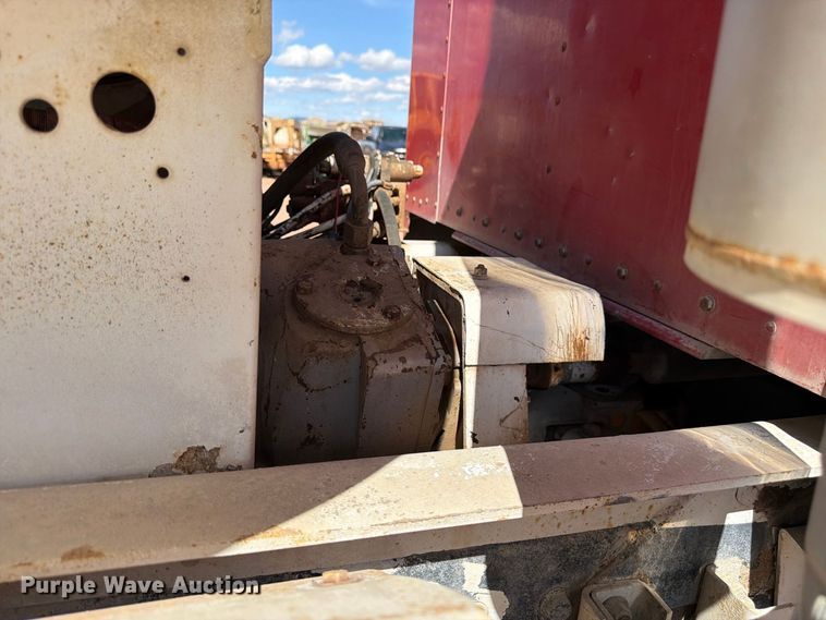 image for item FM7673 2003 Kenworth W900 ready mix truck