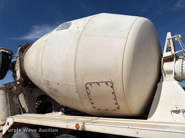 image for item FM7673 2003 Kenworth W900 ready mix truck