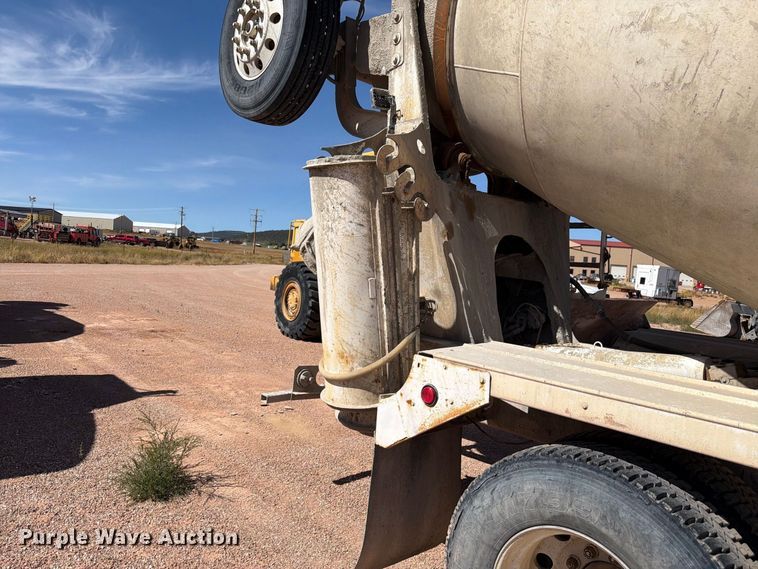 image for item FM7673 2003 Kenworth W900 ready mix truck