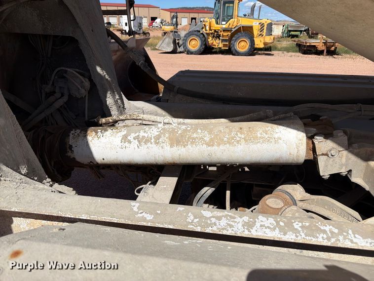 image for item FM7673 2003 Kenworth W900 ready mix truck