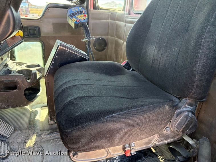 image for item FM7673 2003 Kenworth W900 ready mix truck