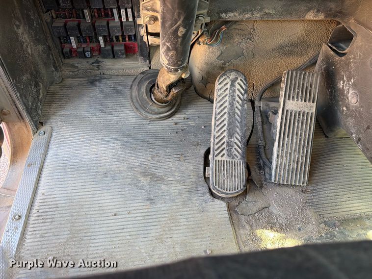 image for item FM7673 2003 Kenworth W900 ready mix truck