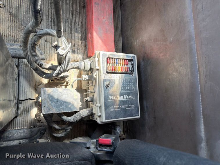 image for item FM7673 2003 Kenworth W900 ready mix truck