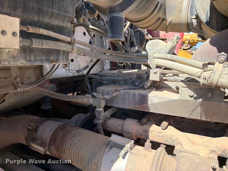 image for item FM7673 2003 Kenworth W900 ready mix truck