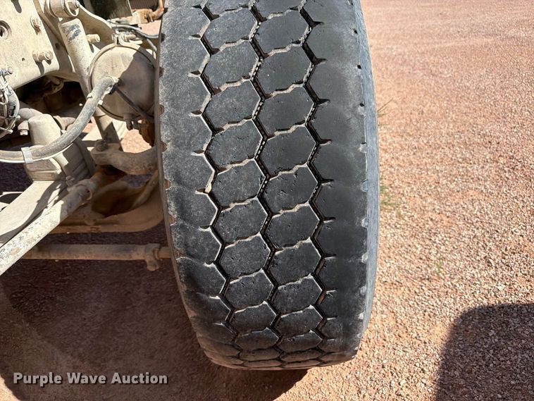 image for item FM7673 2003 Kenworth W900 ready mix truck