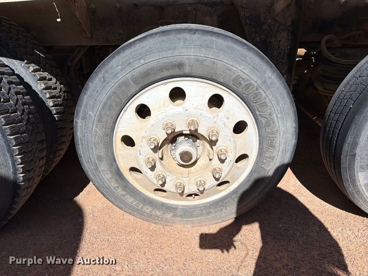 image for item FM7673 2003 Kenworth W900 ready mix truck