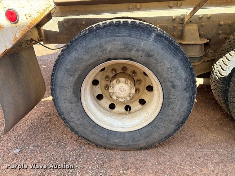 image for item FM7673 2003 Kenworth W900 ready mix truck