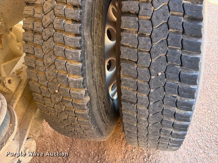 image for item FM7673 2003 Kenworth W900 ready mix truck