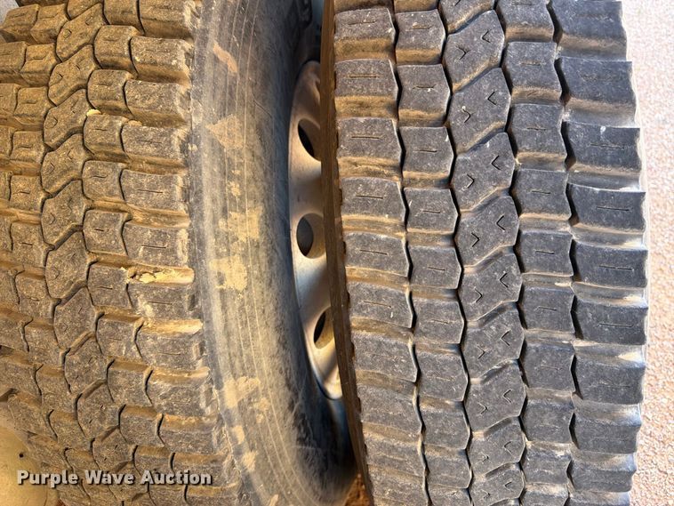 image for item FM7673 2003 Kenworth W900 ready mix truck