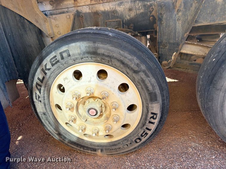 image for item FM7673 2003 Kenworth W900 ready mix truck