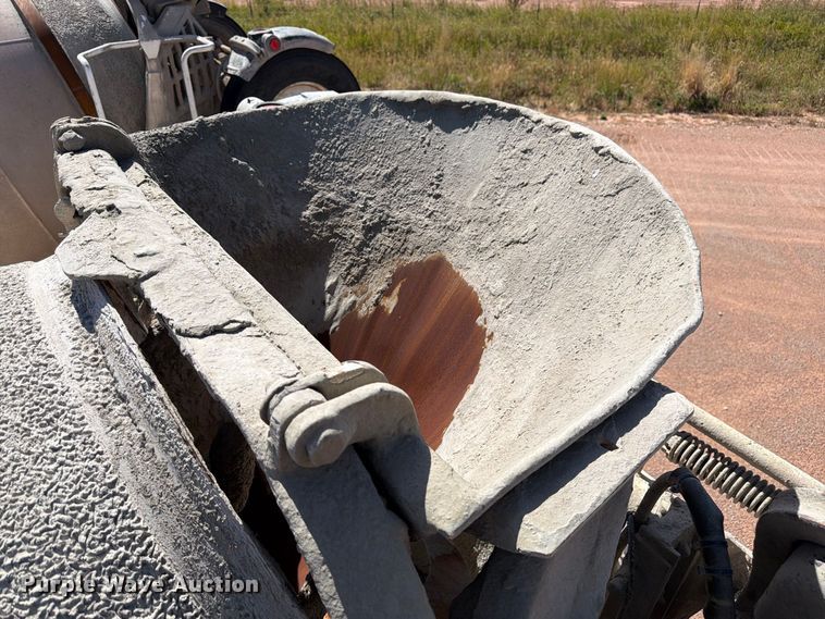 image for item FM7673 2003 Kenworth W900 ready mix truck