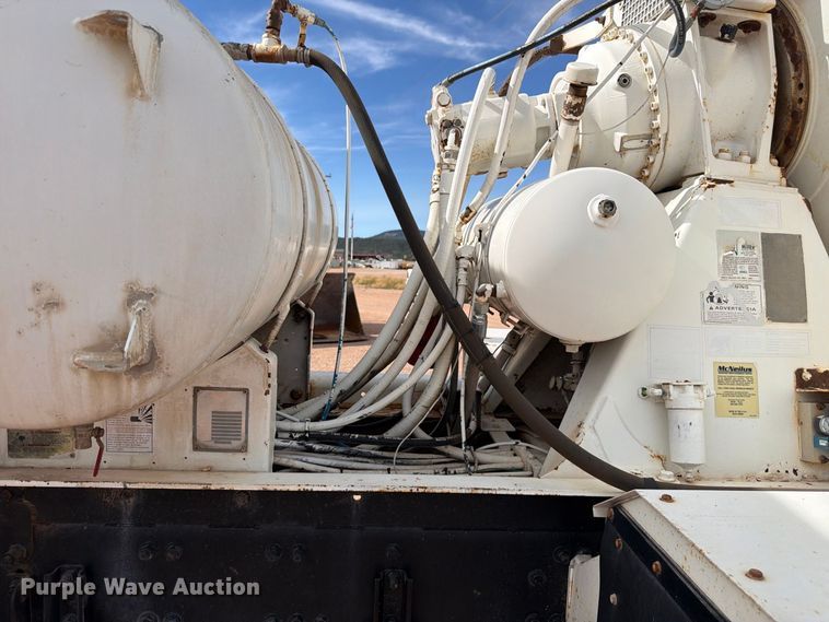 image for item FM7674 2006 Sterling Truck L9500 Series ready mix truck