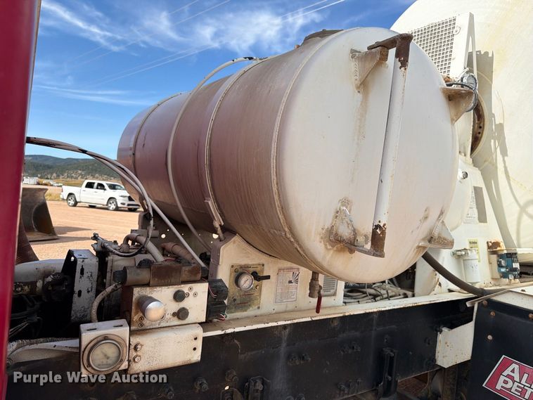 image for item FM7674 2006 Sterling Truck L9500 Series ready mix truck