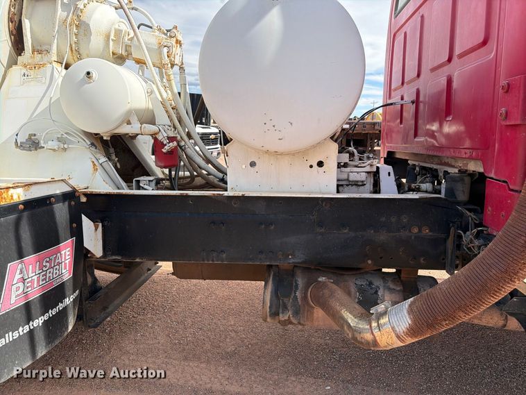 image for item FM7674 2006 Sterling Truck L9500 Series ready mix truck