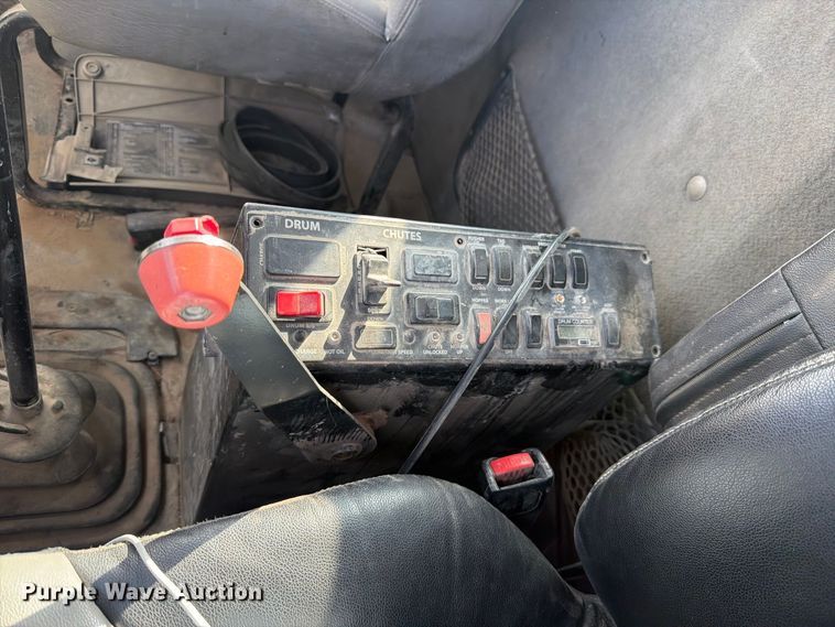 image for item FM7674 2006 Sterling Truck L9500 Series ready mix truck