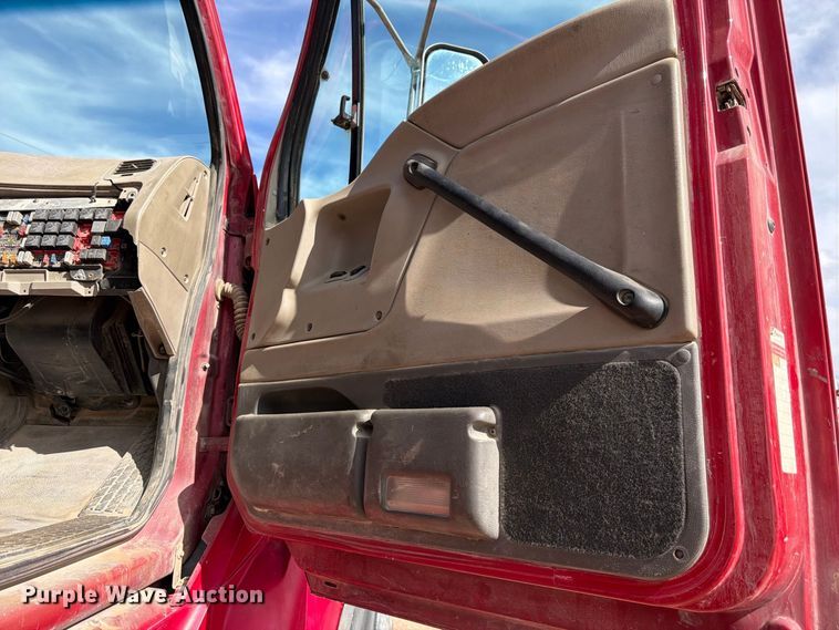 image for item FM7674 2006 Sterling Truck L9500 Series ready mix truck