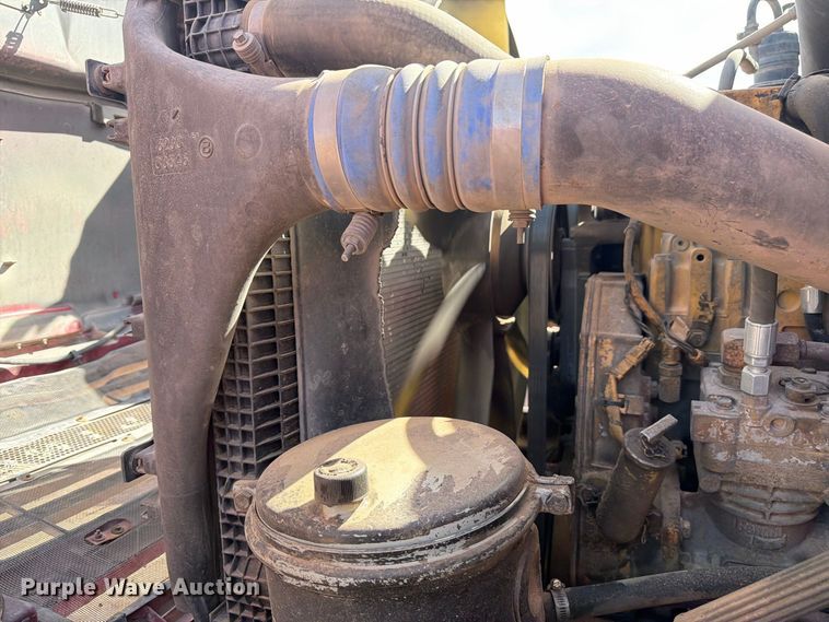 image for item FM7674 2006 Sterling Truck L9500 Series ready mix truck