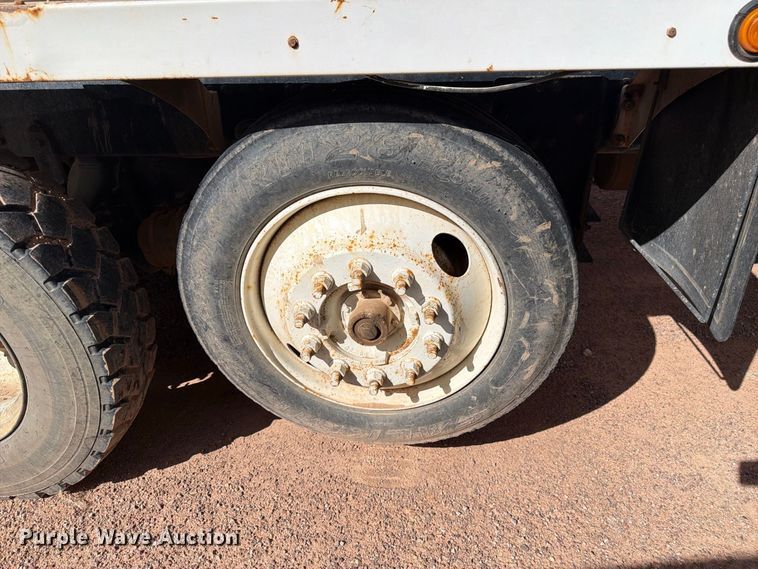 image for item FM7674 2006 Sterling Truck L9500 Series ready mix truck