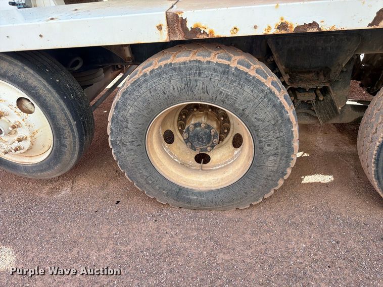 image for item FM7674 2006 Sterling Truck L9500 Series ready mix truck