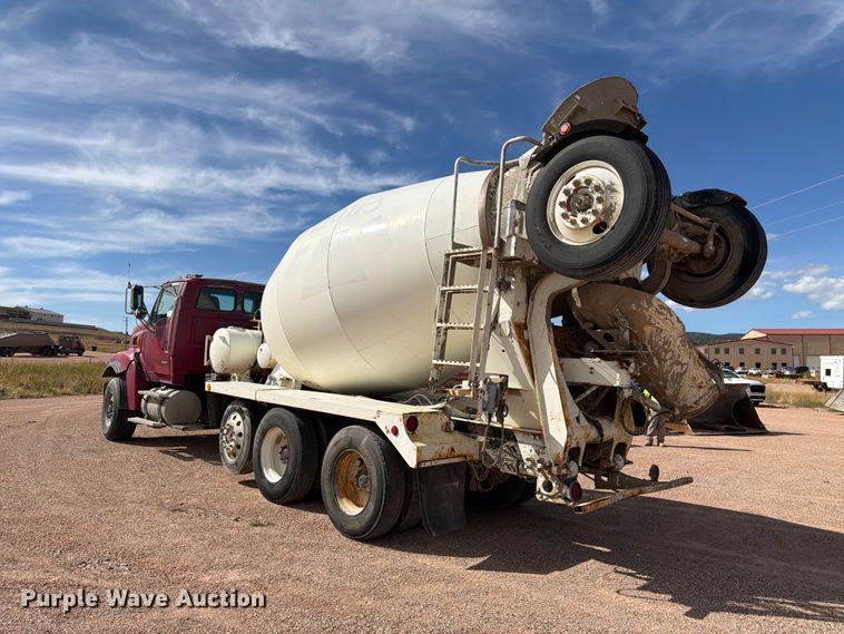 image for item FM7675 2006 Sterling Truck L9500 Series ready mix truck