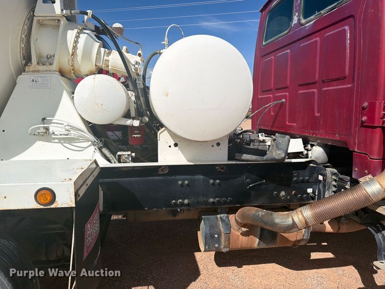 image for item FM7675 2006 Sterling Truck L9500 Series ready mix truck
