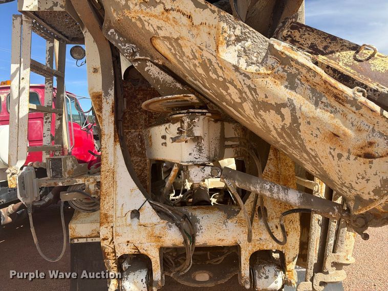image for item FM7675 2006 Sterling Truck L9500 Series ready mix truck