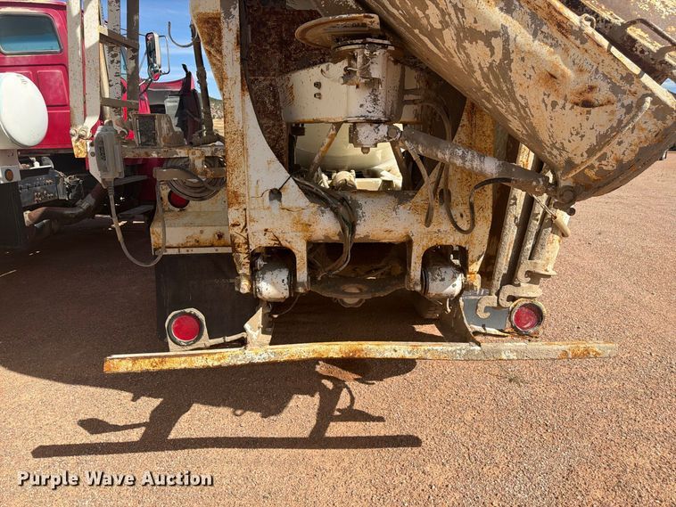 image for item FM7675 2006 Sterling Truck L9500 Series ready mix truck