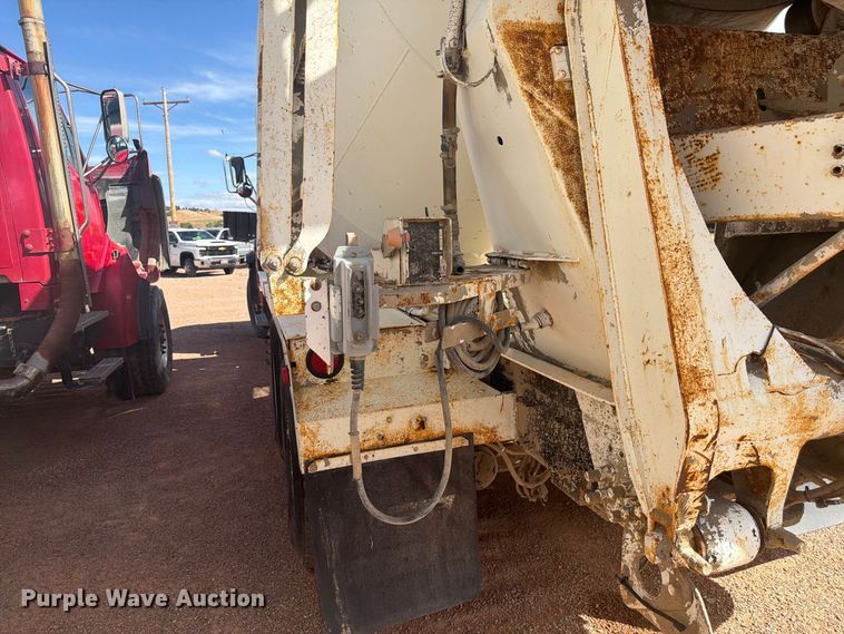 image for item FM7675 2006 Sterling Truck L9500 Series ready mix truck