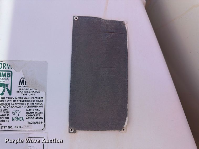 image for item FM7675 2006 Sterling Truck L9500 Series ready mix truck