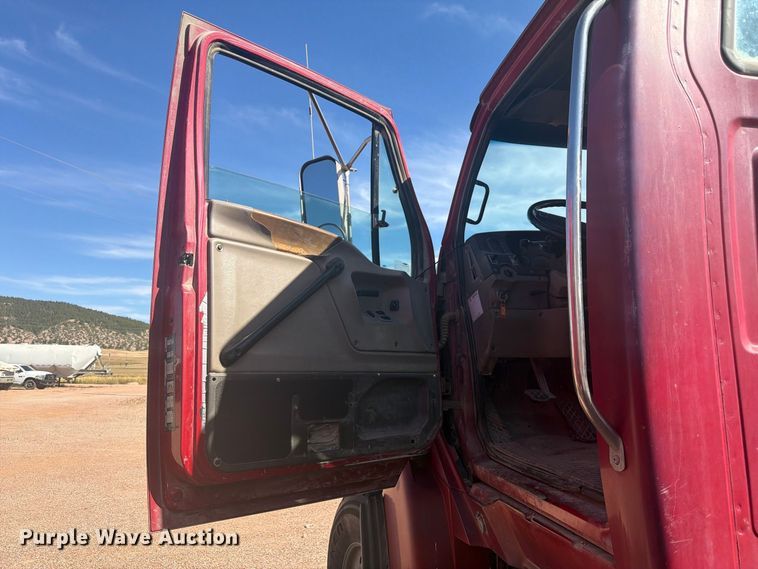 image for item FM7675 2006 Sterling Truck L9500 Series ready mix truck