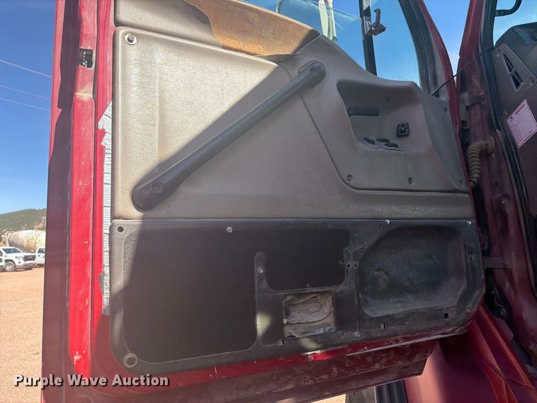 image for item FM7675 2006 Sterling Truck L9500 Series ready mix truck