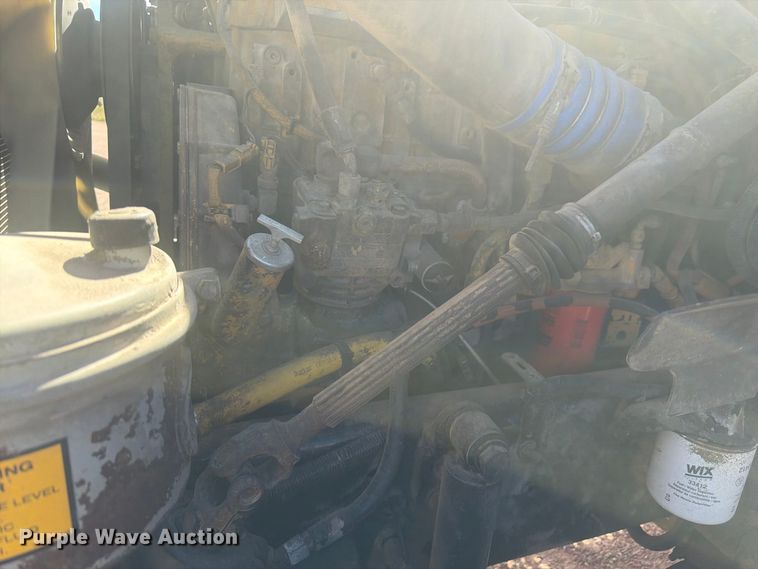 image for item FM7675 2006 Sterling Truck L9500 Series ready mix truck