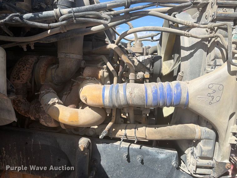image for item FM7675 2006 Sterling Truck L9500 Series ready mix truck