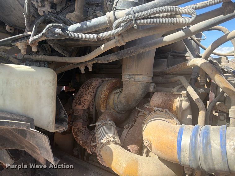 image for item FM7675 2006 Sterling Truck L9500 Series ready mix truck