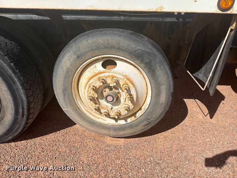 image for item FM7675 2006 Sterling Truck L9500 Series ready mix truck