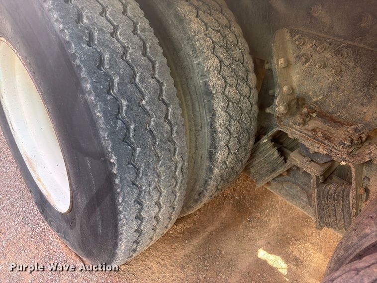 image for item FM7675 2006 Sterling Truck L9500 Series ready mix truck