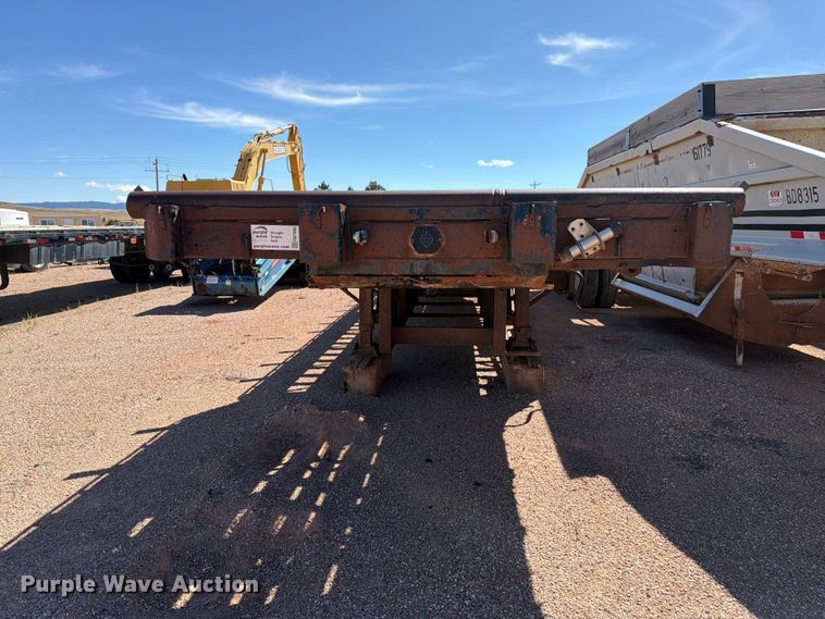 image for item FM7686 1991 Dorsey drop deck trailer