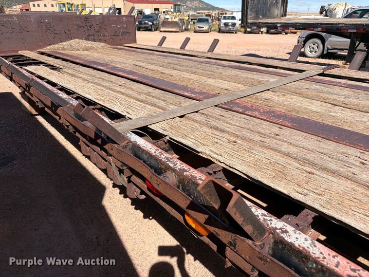 image for item FM7686 1991 Dorsey drop deck trailer